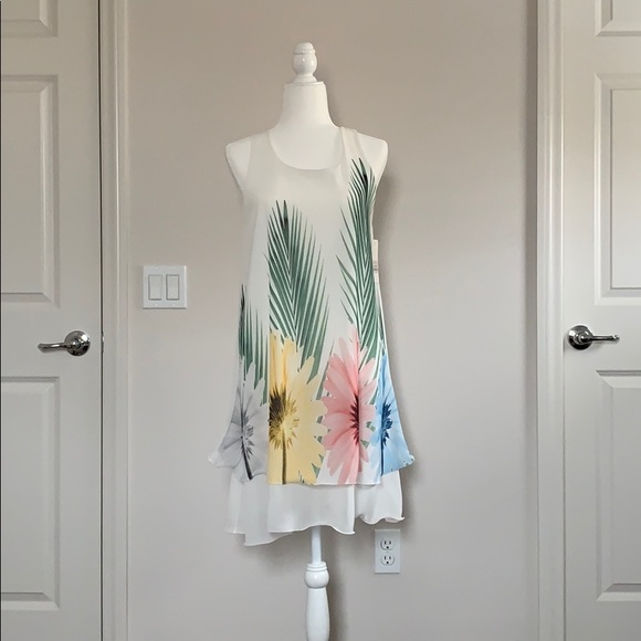 Dresses & Skirts - White with flowers dress